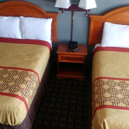 Happy Holiday Motel Myrtle Beach Extérieur photo
