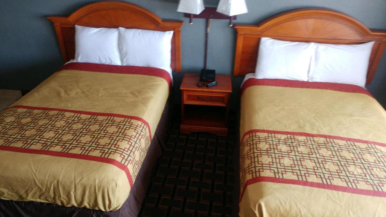 Happy Holiday Motel Myrtle Beach Extérieur photo